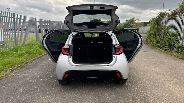 Toyota Yaris 1.5 Hybrid Dynamic 5dr CVT Hybrid Hatchback